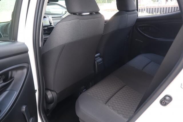 Toyota YARIS 1.5 Hybride | Geen import | Navigatie | Camera