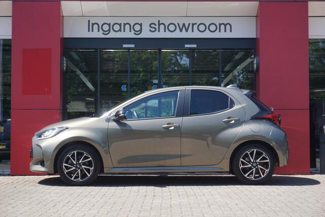 Toyota YARIS 1.5 Hybrid Dynamic | Camera | ACC | HUD | Winter Pakket | Smart Connect met 9 inch scherm |