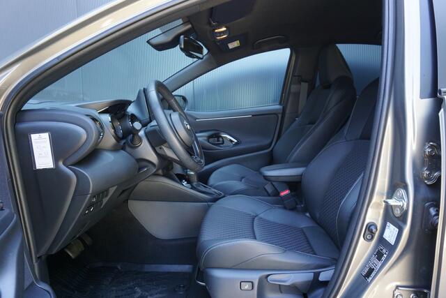 Toyota YARIS 1.5 Hybrid Dynamic | Camera | ACC | HUD | Winter Pakket | Smart Connect met 9 inch scherm |