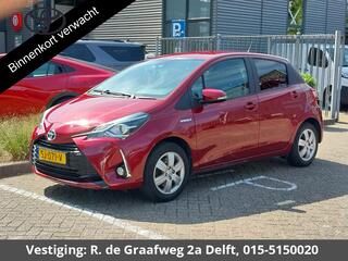 toyota-yaris-1.5-hybrid-design-red-