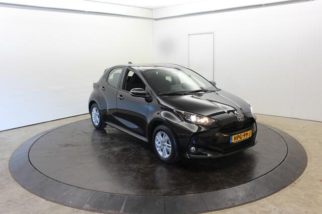 Toyota YARIS 1.5 Hyb Nieuw Rijklaar Camera PDC v+a Stoel/Stuur Verwarming Adaptive Cruise Control