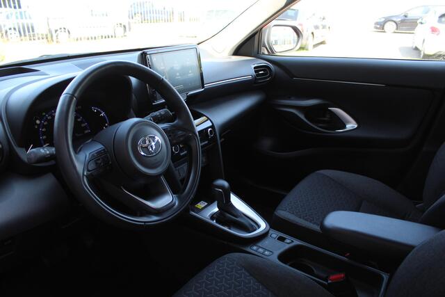Toyota YARIS Cross 1.5 Hybrid Dynamic Plus | Rijklaar | Head Up | El.achterklep | Stoel-/stuurverw. | LED | Navi | Apple/Android | Keyless | Camera