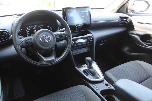 Toyota YARIS Cross 1.5 Hybrid Dynamic Plus | Rijklaar | Head Up | El. achterklep | Stoel-/stuurverw. | LED | Navi | Apple/Android | Keyless | Camera