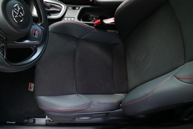 Toyota YARIS 1.5 Hybrid GR Sport | Automaat! | Navi | Carplay |