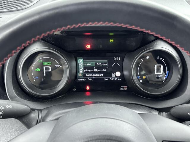 Toyota YARIS 1.5 Hybrid 130 GR Sport | Stoelverwarming | Full map navigatie | JBL Audio