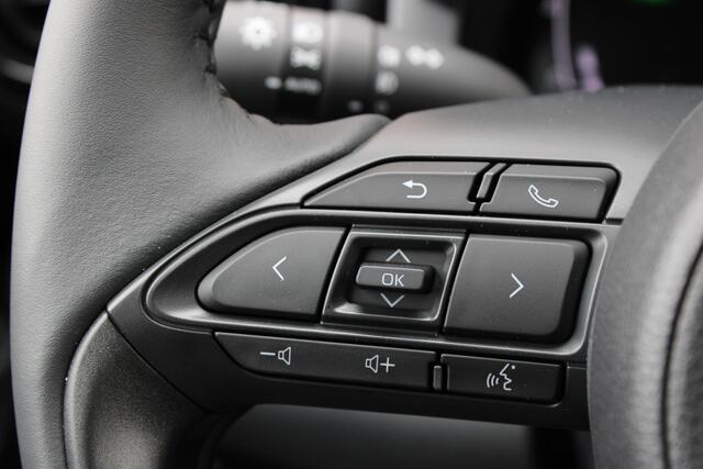 Toyota YARIS 1.5 Hybrid 115PK TEAM PLAYER |LED|STUUR EN STOELVERW|CAMERA|APPLE&ANDROID AUTO|