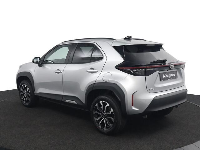 Toyota YARIS Cross 1.5 Hybrid 115 Dynamic | Nieuwe Auto | Direct Uit Voorraad Leverbaar | PDC | Stoelverwarming | BSM | Keyless Entry |