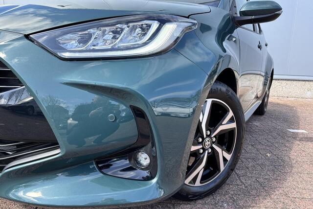 Toyota YARIS 1.5 Hybrid 115 Dynamic Comfort Pack , Apple Carplay Android Auto, Parkeersensoren, Dodehoek Detectie, Stuur /Stoel verwarming