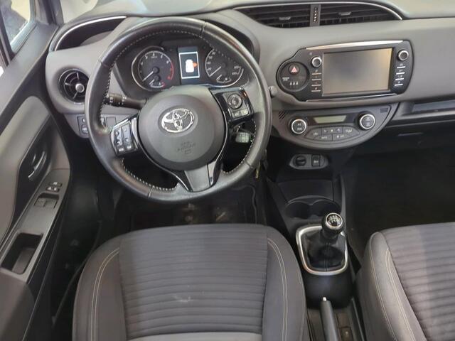 Toyota YARIS 1.0 VVT-i Aspiration Camera