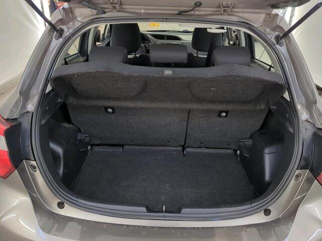 Toyota YARIS 1.0 VVT-i Aspiration Camera