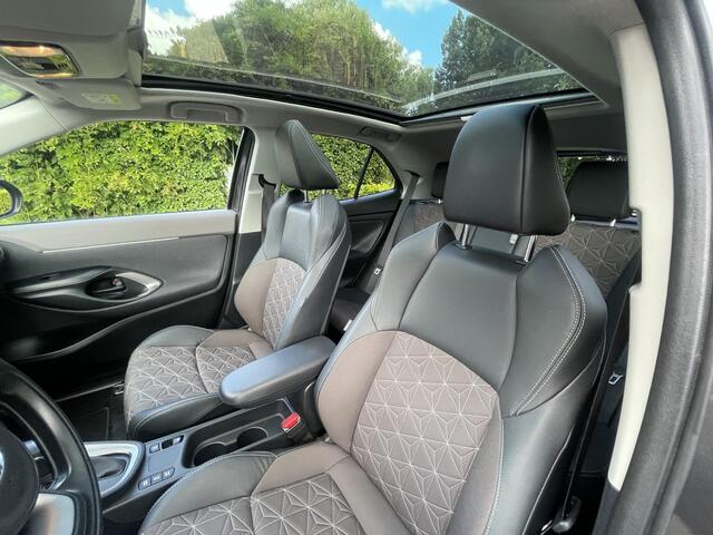 Toyota YARIS Cross 1.5 Hybrid Executive Panoramadak