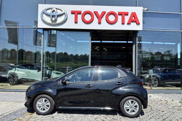 Toyota YARIS 1.5 Hybrid 115 Active Limited, Parkeersensoren, Stoelverwarming, Apple carplay, Android auto.