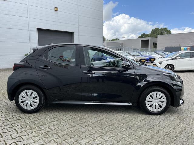 Toyota YARIS 1.5 Hybrid Active Parkeersensoren