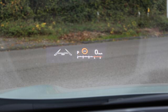 Toyota YARIS Cross 1.5 Hybrid 130 Launch Edition | Rijklaar | Panorama | Blind Spot | Head Up | JBL | Apple/Android | Navi | PDC | Stoel/Stuur-verwarming