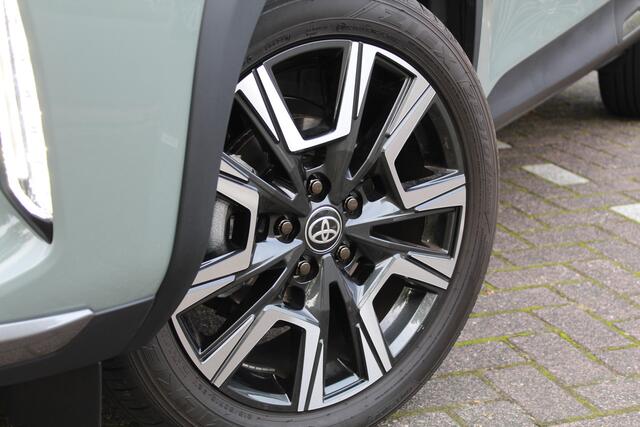 Toyota YARIS Cross 1.5 Hybrid 130 Launch Edition | Rijklaar | Panorama | Blind Spot | Head Up | JBL | Apple/Android | Navi | PDC | Stoel/Stuur-verwarming