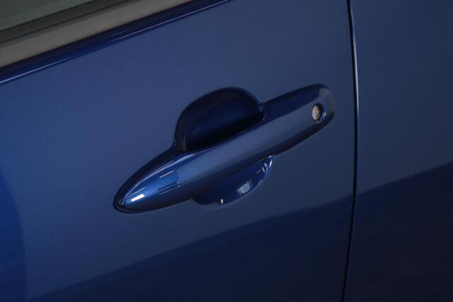 Toyota YARIS 1.5 Hybrid Dynamic Plus, Head Up Display ,Blind Spot, Parkeersensoren