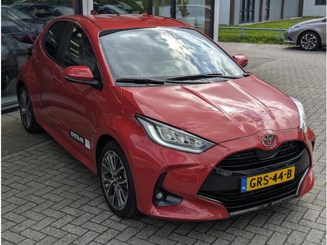 Toyota YARIS 1.5 Hybrid 130 Executive | Leer | Keyless | Stoel- stuurverwarming | ACC | BSM | Camera