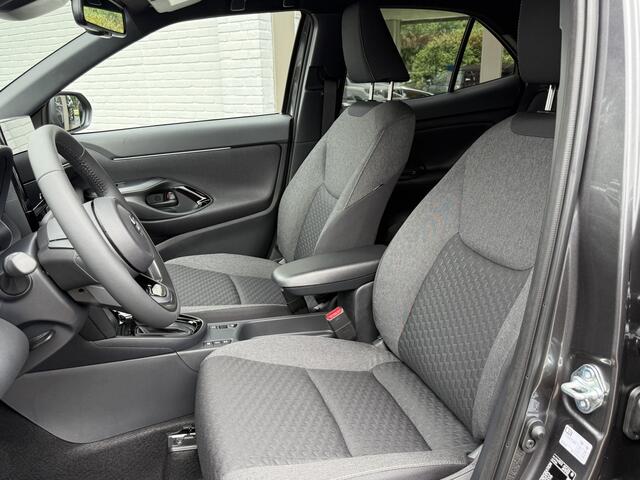 Toyota YARIS Cross 1.5 Hybrid 115 Dynamic Comfort Pack Blind Spot, Parkeersensoren, stoelverwarming etc.