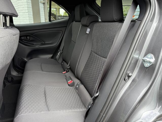 Toyota YARIS Cross 1.5 Hybrid 115 Dynamic Comfort Pack Blind Spot, Parkeersensoren, stoelverwarming etc.