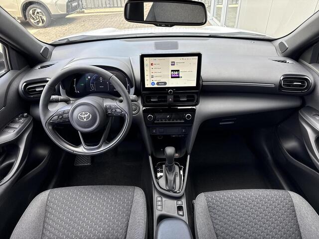 Toyota YARIS Cross 1.5 Hybrid 130 Dynamic **COMFORT PACK/ NIEUWE AUTO/ DIRECT LEVERBAAR**