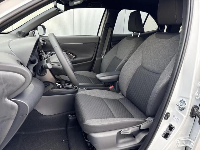 Toyota YARIS Cross 1.5 Hybrid 130 Dynamic **COMFORT PACK/ NIEUWE AUTO/ DIRECT LEVERBAAR**