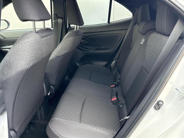 Toyota YARIS Cross 1.5 Hybrid 130 Dynamic **COMFORT PACK/ NIEUWE AUTO/ DIRECT LEVERBAAR**