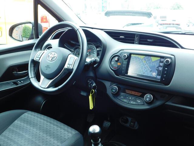Toyota YARIS 1.3 VVT-i Trend | NAVI | TREKHAAK