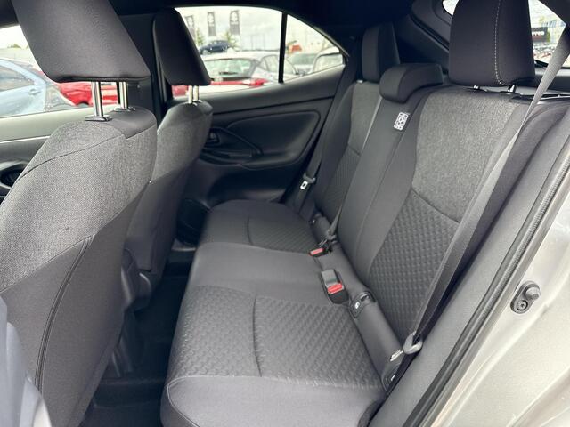 Toyota YARIS Cross 1.5 Hybrid 115 First Edition **STOEL EN STUURWIELVERWARMING/ KEYLESS/ ADAPTIEVE CRUISE CONTROL/ 36 MAANDEN GARANTIE**
