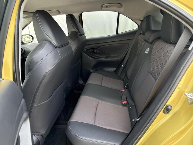 Toyota YARIS Cross 1.5 Hybrid Executive AWD **NAVIAGTIE/ STOEL EN STUURWIELVERWARMING/ DODEHOEK DETECTIE/ 36 MAANDEN GARANTIE**