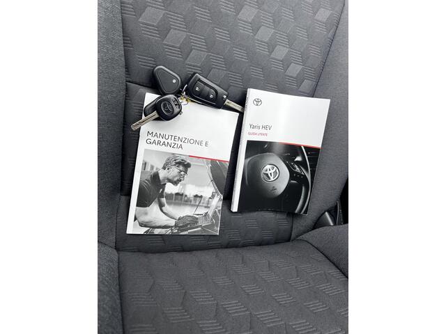 Toyota YARIS 1.5 Hybrid 115 Dynamic Automaat / Adaptieve cruise control / Navigatie via Apple Carplay Android / Camera / DAB / 16" LM wielen /