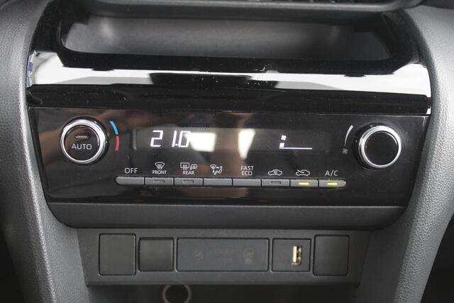 Toyota YARIS Cross 1.5 Hybrid Active Apple carplay/ android auto l Armsteun l Elektrisch inklapbare buitenspiegels l Climate control l Achteruitrijcamera