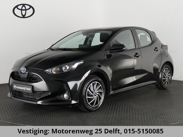 Toyota YARIS 1.5 HYBRIDE BLACKLINE GARANTIE 5-2034 AUTOMAAT. CLOUD NAVI. SLECHTS 11.000 KM.