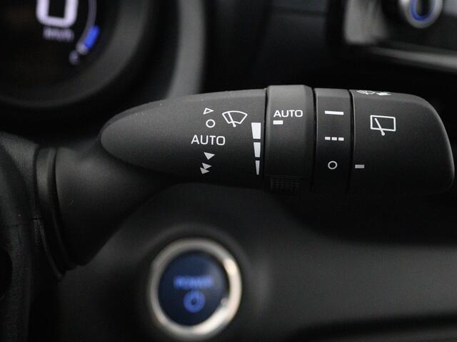 Toyota YARIS 1.5 Hybrid Business Plus