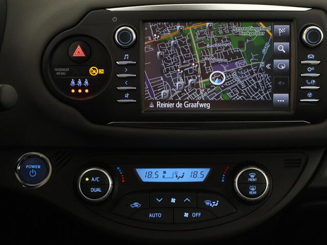 Toyota YARIS 1.5 Hybrid Dynamic Pack | Navigatie | Camera | Dealer onderhouden | Garantie tot 02-2030