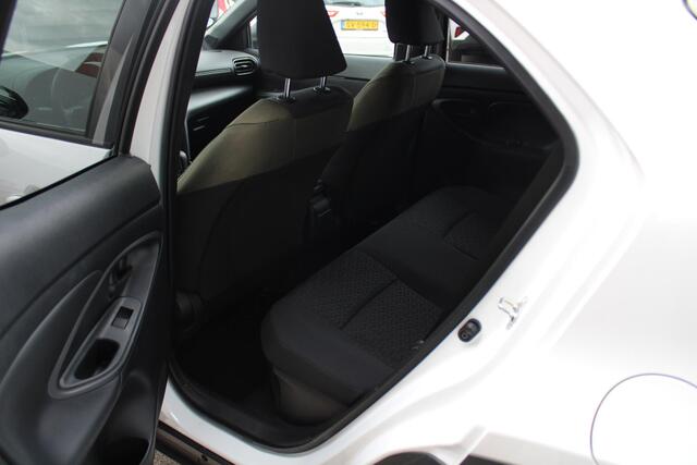 Toyota YARIS Cross 1.5 Hybrid Explore , Automaat, Applecarplay/Androidauto, Parkeersensoren voor en achter