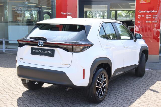Toyota YARIS Cross 1.5 Hybrid 115 Active, Lichtmetalen velgen