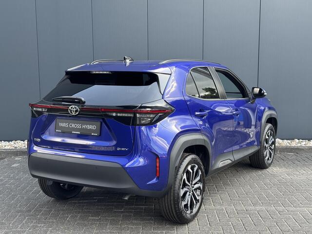 Toyota YARIS Cross 1.5 Hybrid 115 Dynamic | Nieuw op voorraad | Comfort pack | Dodehoekdetectie | PDC V+A | Draadloze telefoonlader + carplay |