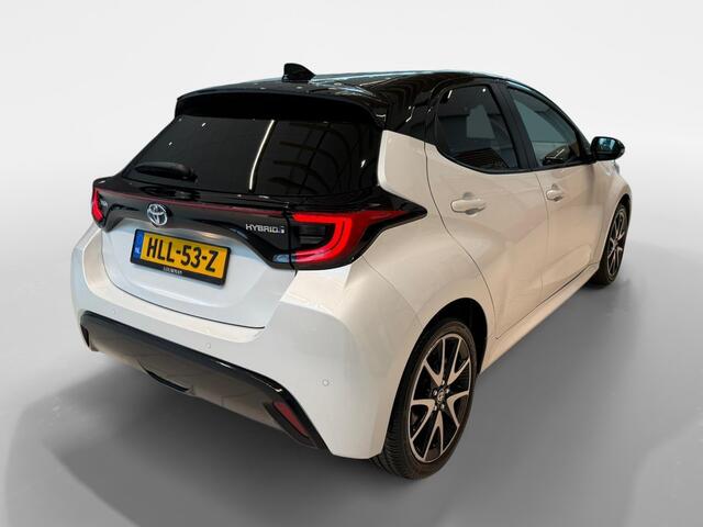 Toyota YARIS 1.5 Hybrid Executive | leder| Navigatie | multimedia | stoelverwarming |