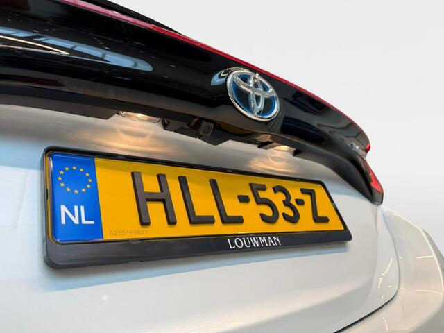 Toyota YARIS 1.5 Hybrid Executive | leder| Navigatie | multimedia | stoelverwarming |