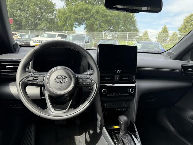 Toyota YARIS Cross 1.5 Hybrid 130 Dynamic Comfortpack|Parkeersensoren|Blindspot|Stoelverwarming Nieuwe auto, direct rijden! Van 36.985,= nu 34.450,= rijklaar!!!