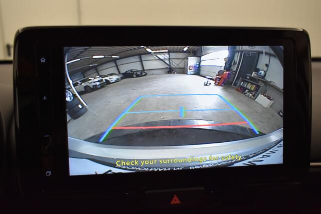 Toyota YARIS 1.5 Hyb Nieuw Rijklaar Camera PDC v+a Stoel/Stuur Verwarming Adaptive Cruise Control