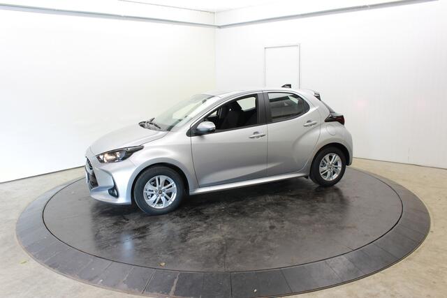 Toyota YARIS 1.5 Hyb Nieuw Rijklaar Camera PDC v+a Stoel/Stuur Verwarming Adaptive Cruise Control
