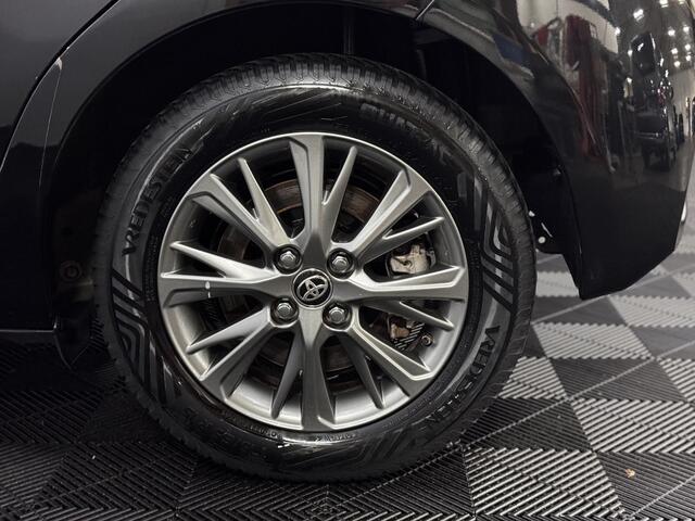 Toyota YARIS 1.5 Hybrid Dynamic Clima, Camera, Navi, Keyless start, Cruise control, Rijstrook correctie