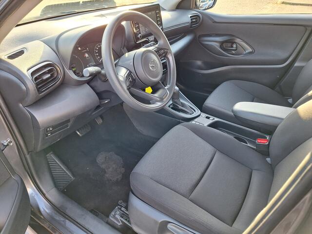 Toyota YARIS 1.5 HYBRIDE (is een Mazda 2 = identiek)