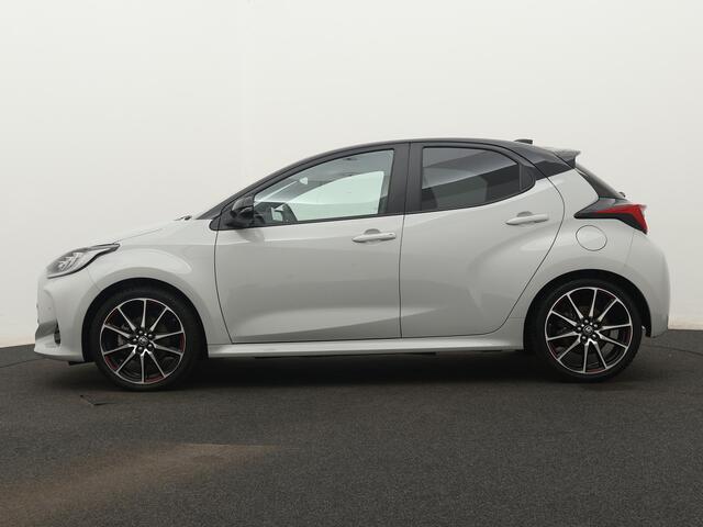 Toyota YARIS 1.5 Hybrid GR Sport Limited | Panoramadak | JBL | Head Up Display | 18"LM Velgen |