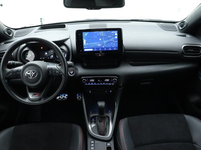 Toyota YARIS 1.5 Hybrid GR Sport Limited | Panoramadak | JBL | Head Up Display | 18"LM Velgen |