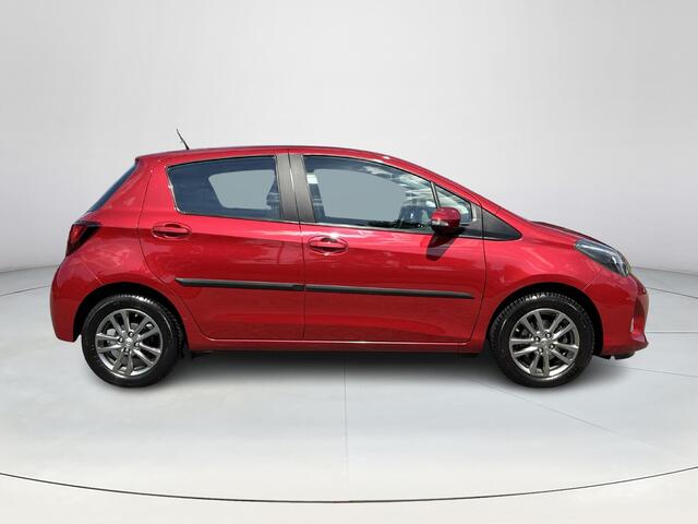 Toyota YARIS 1.3 VVT-i Trend | All-in prijs | Navigatie | Camera | Airco | Parkeersensoren