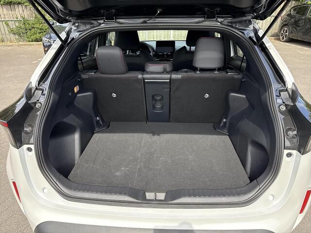 Toyota YARIS Cross 1.5 Hybrid 130 GR Sport | Navigatie | Apple CarPlay/Android auto | Achteruitrijcamera | Trekhaak