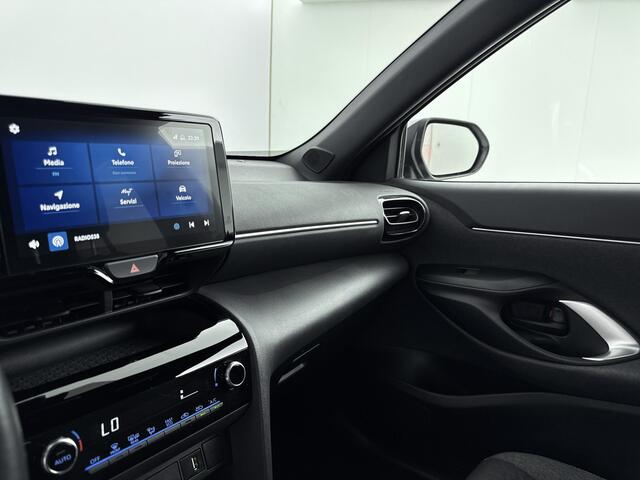 Toyota YARIS Cross 1.5 Hybrid Dynamic Limited | Parkeercamera | 17" Lichtmetalen velgen | Apple Carplay -/ Android Auto |