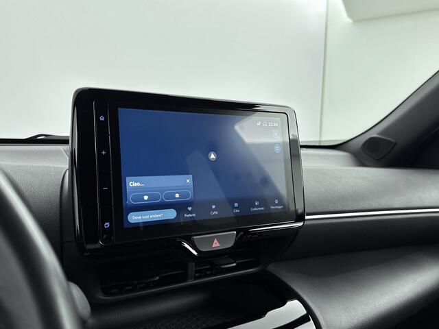 Toyota YARIS Cross 1.5 Hybrid Dynamic Limited | Parkeercamera | 17" Lichtmetalen velgen | Apple Carplay -/ Android Auto |